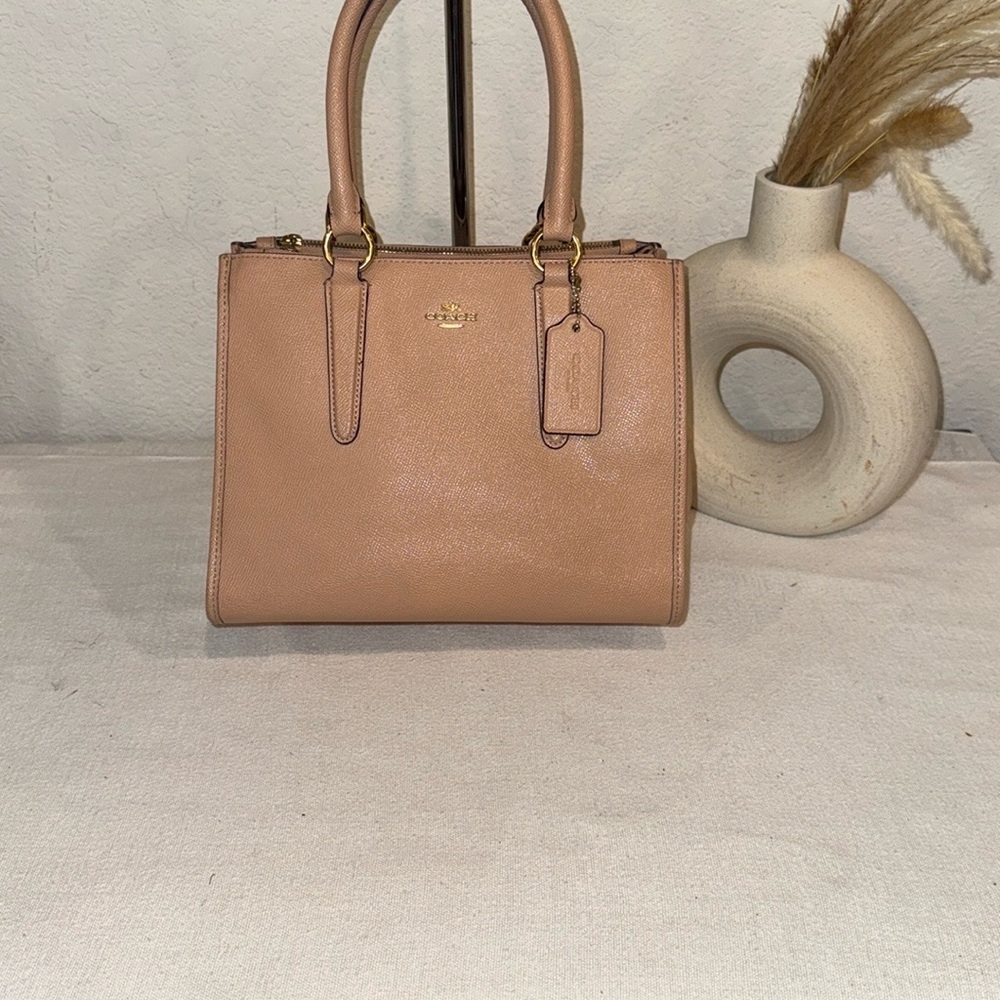 Authentic Coach NWT Petal Pink Surrey Carryall